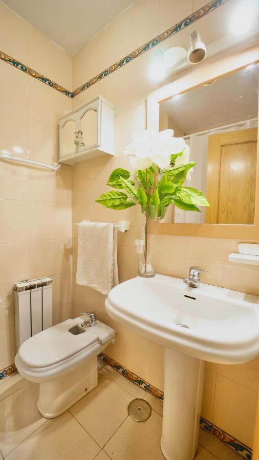 Bonito Y Acogedor Apartamento Pleno Centro Junto Catedral Granada Bagian luar foto
